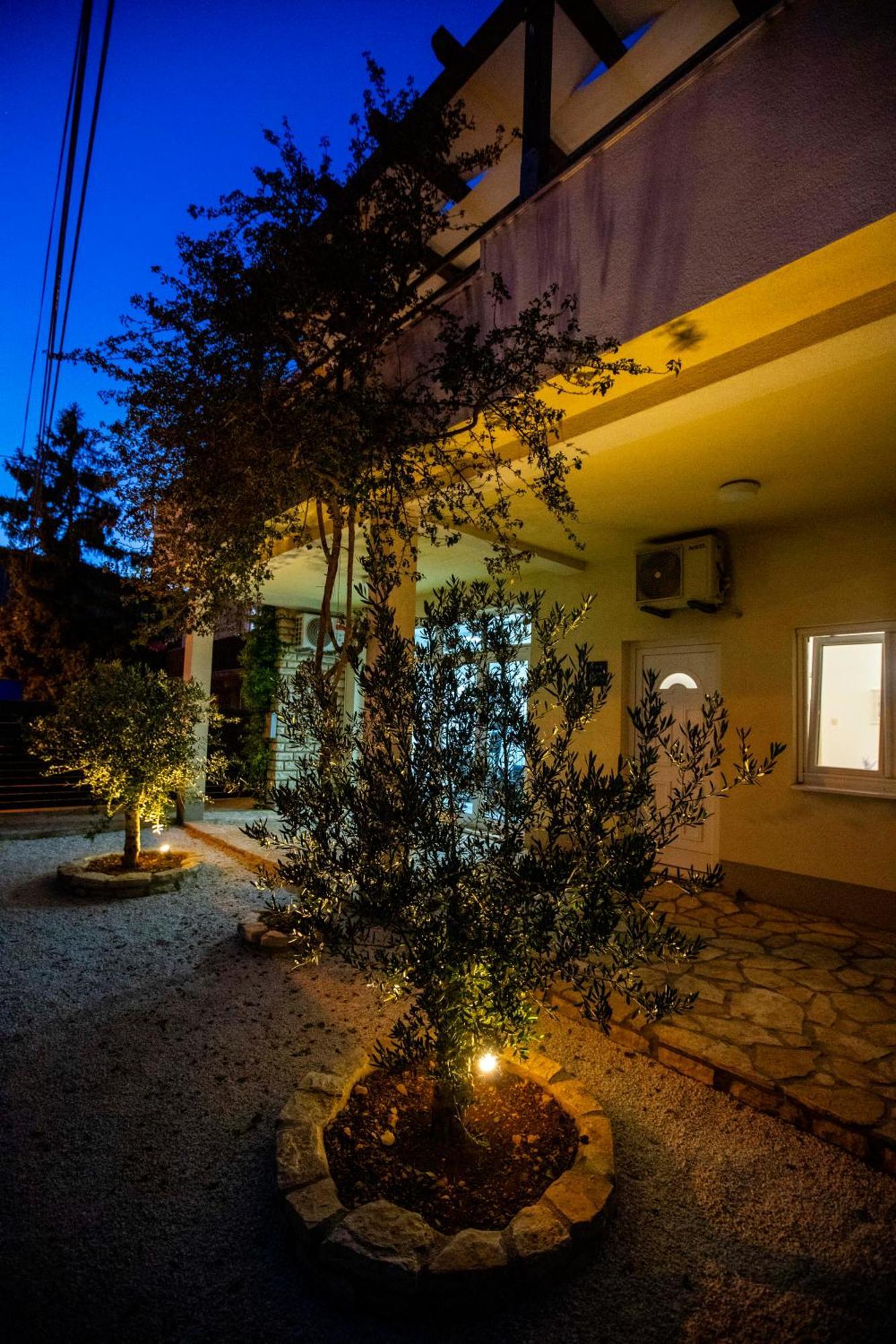 Apartment Laura Trogir Eksteriør bilde