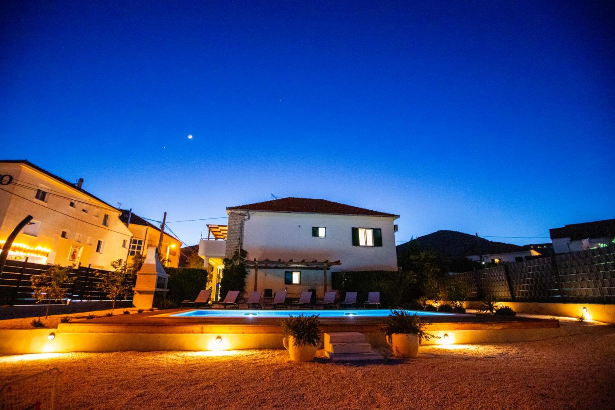 Apartment Laura Trogir Eksteriør bilde