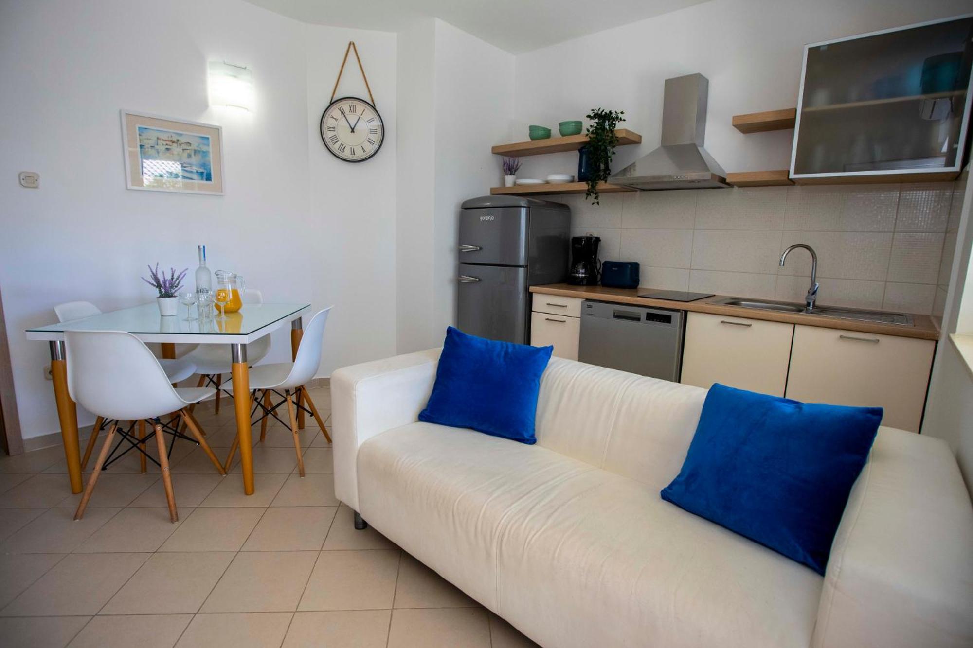 Apartment Laura Trogir Eksteriør bilde