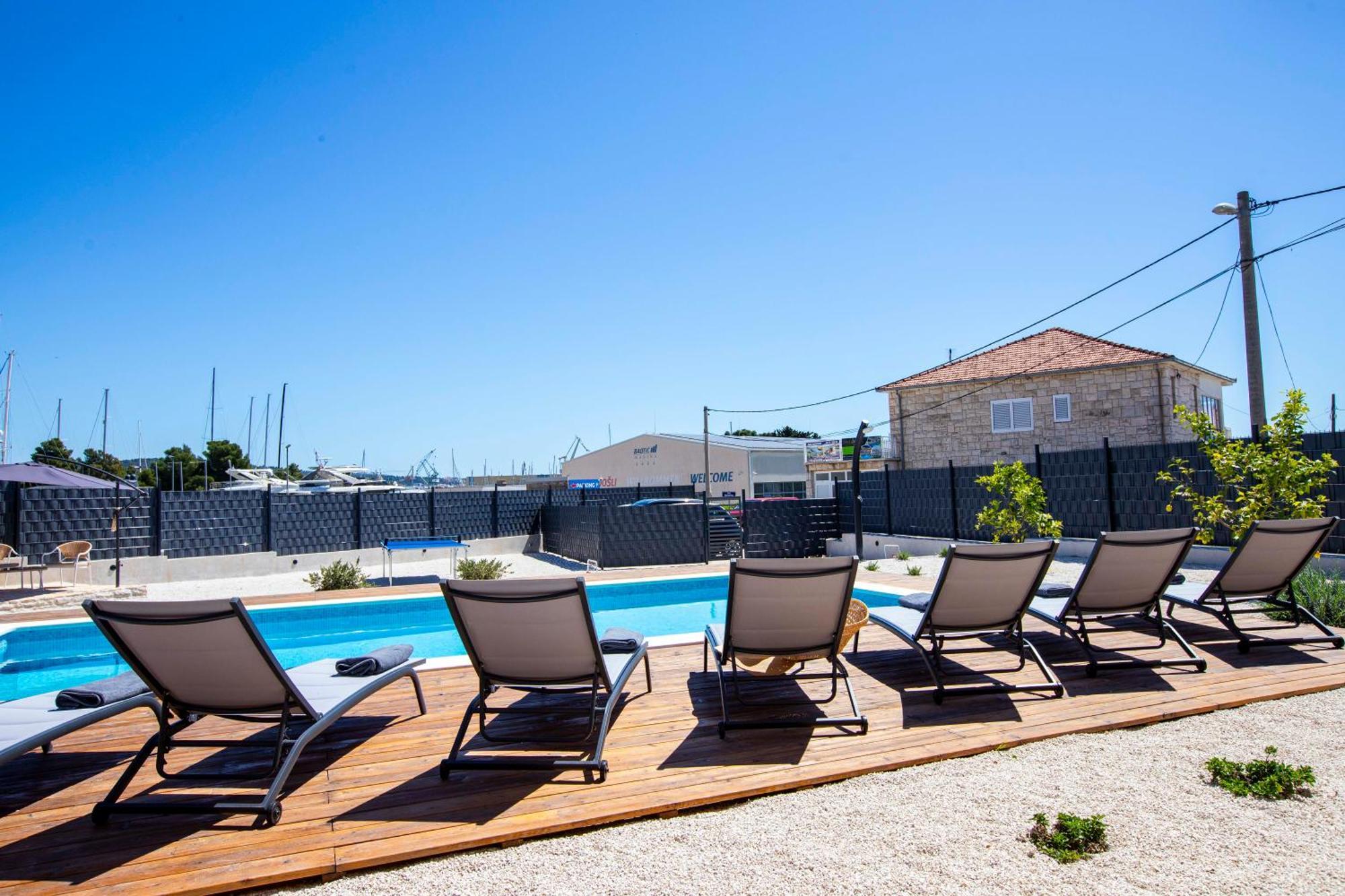 Apartment Laura Trogir Eksteriør bilde