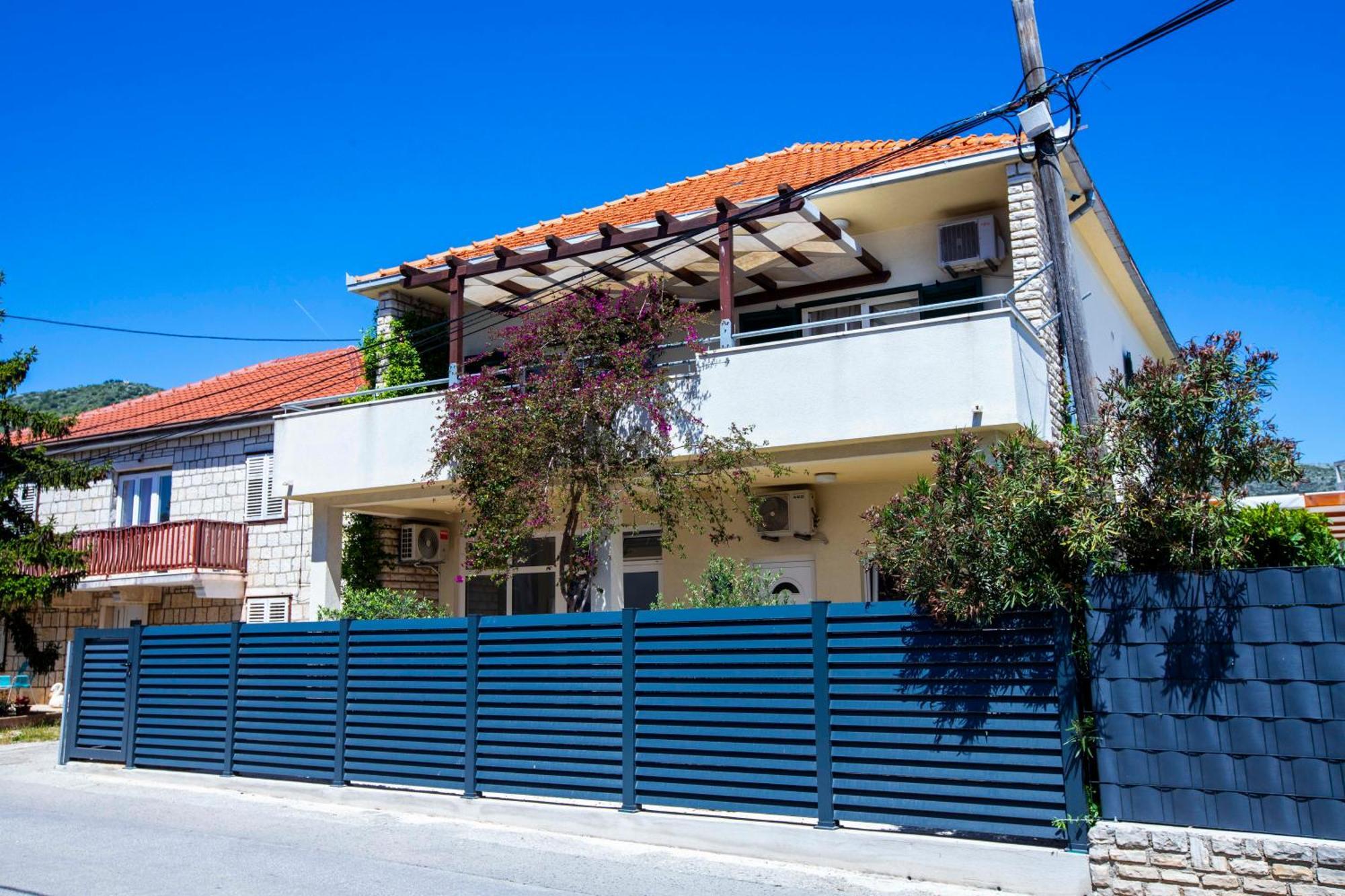 Apartment Laura Trogir Eksteriør bilde