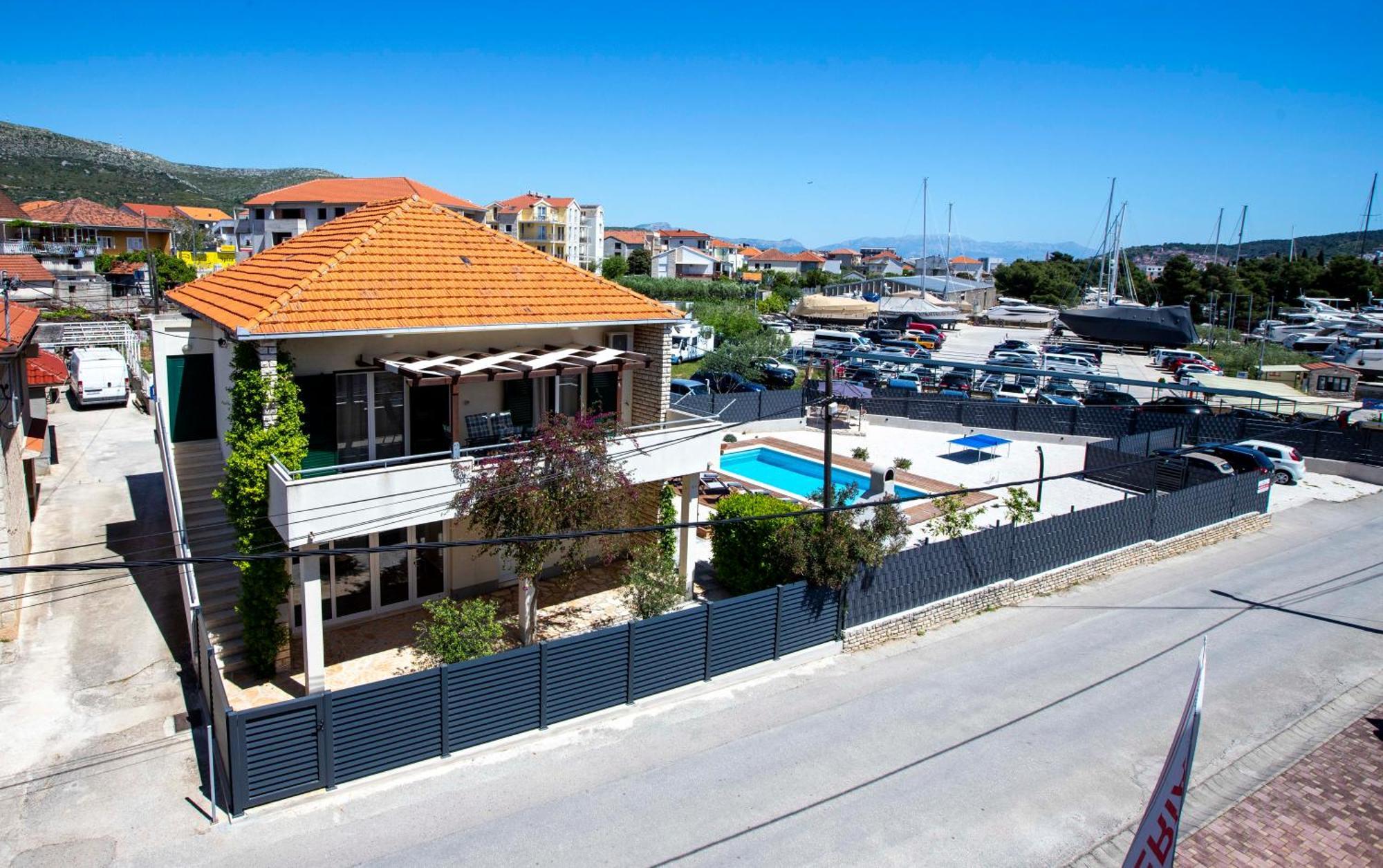 Apartment Laura Trogir Eksteriør bilde