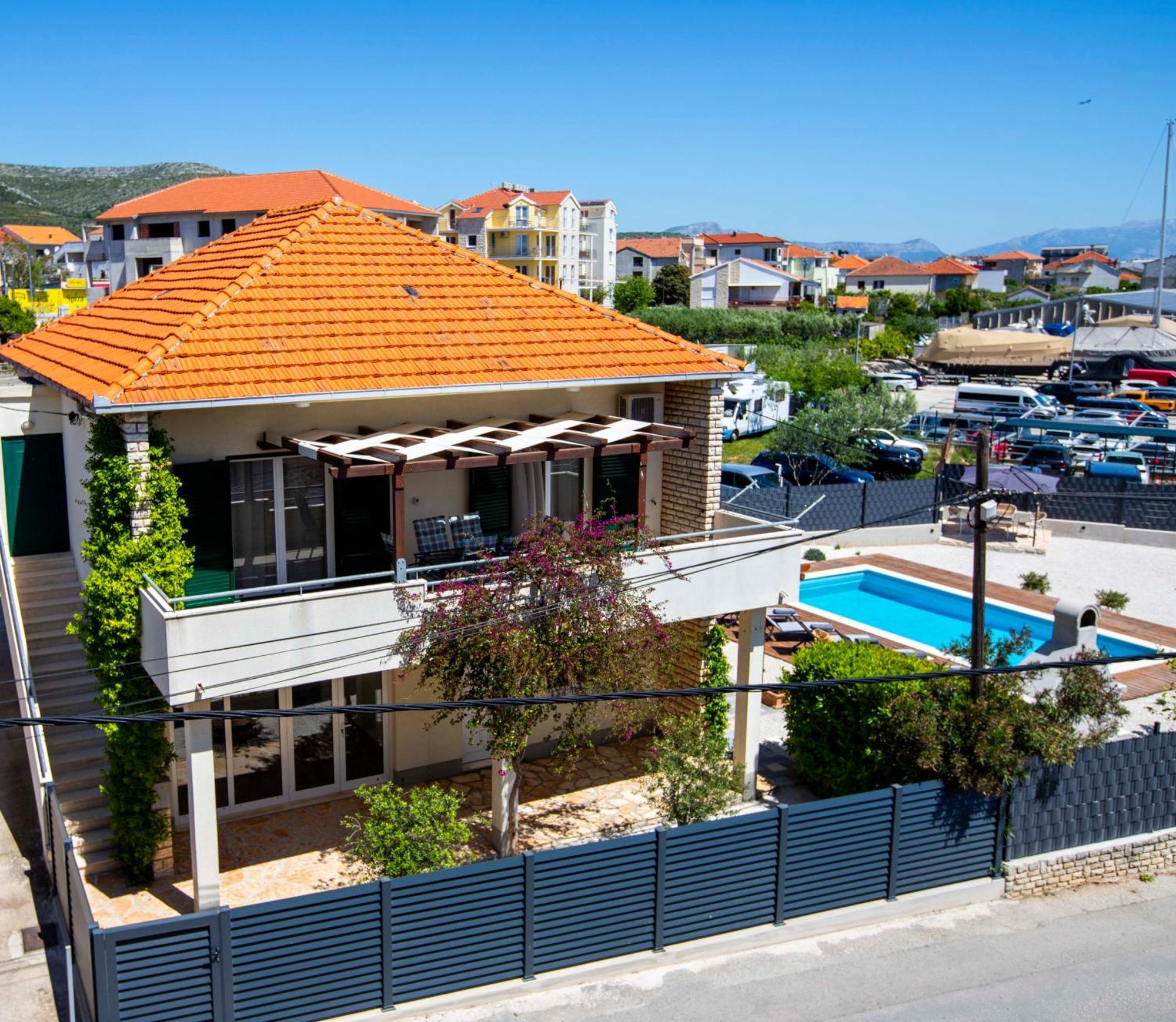 Apartment Laura Trogir Eksteriør bilde