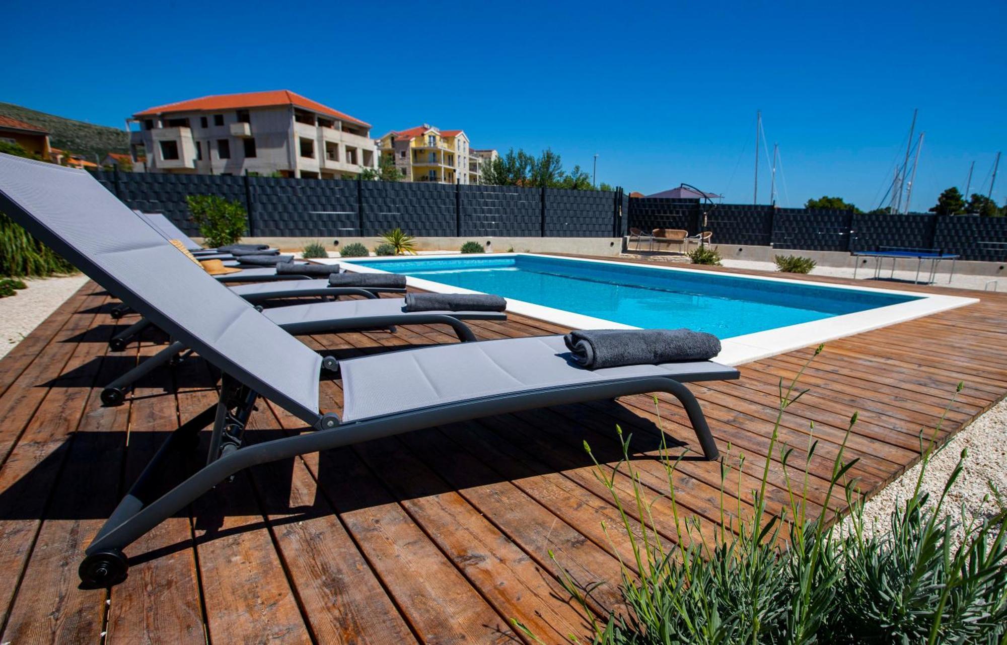 Apartment Laura Trogir Eksteriør bilde