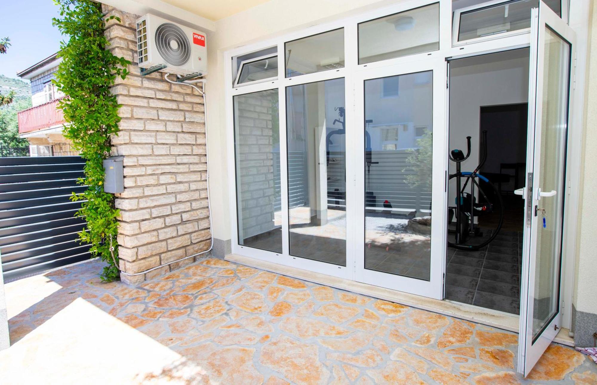 Apartment Laura Trogir Eksteriør bilde